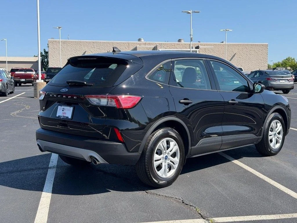 2022 Ford Escape S - Photo 7