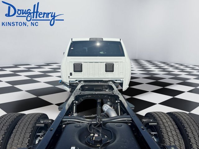 New 2026 Bright White Clearcoat RAM Tradesman image 4