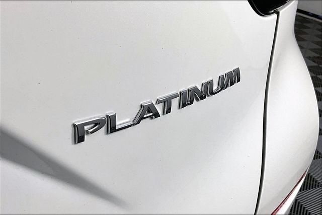 Used 2023 White Nissan Platinum image 22