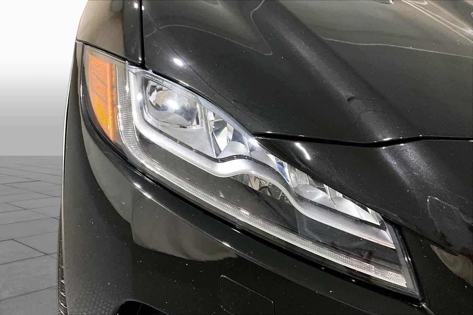 Used 2020 BLACK Jaguar SVR image 26