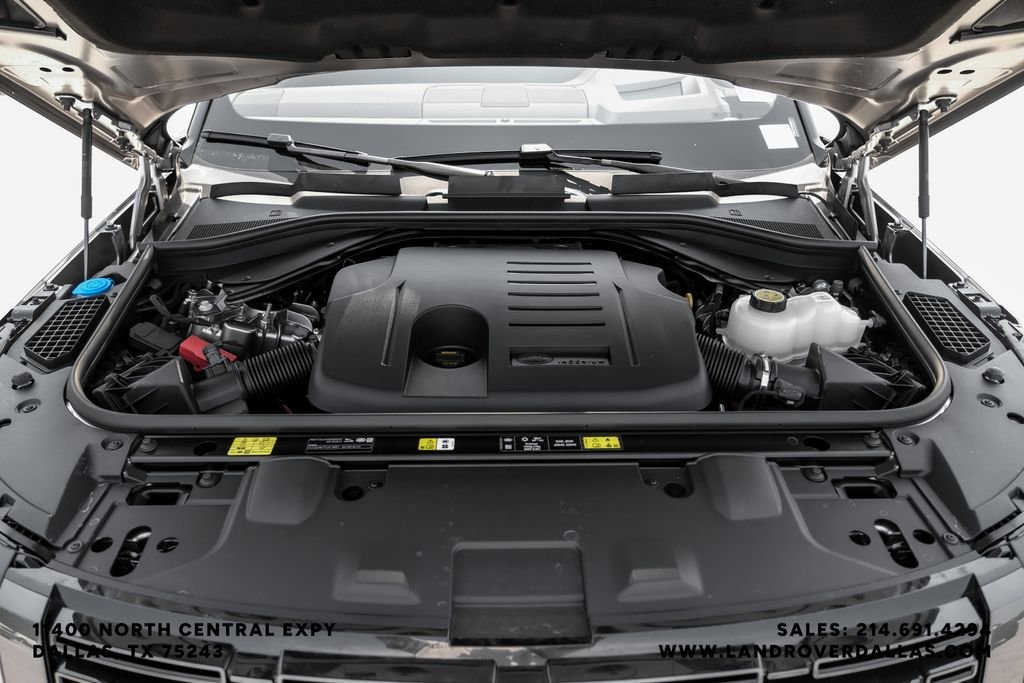 New 2026 1le Land Rover SE image 33