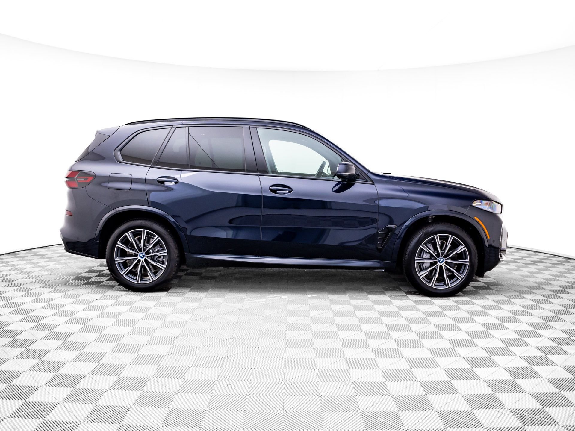 Certified Used 2025 Carbon Black Metallic BMW xDrive50e image 6