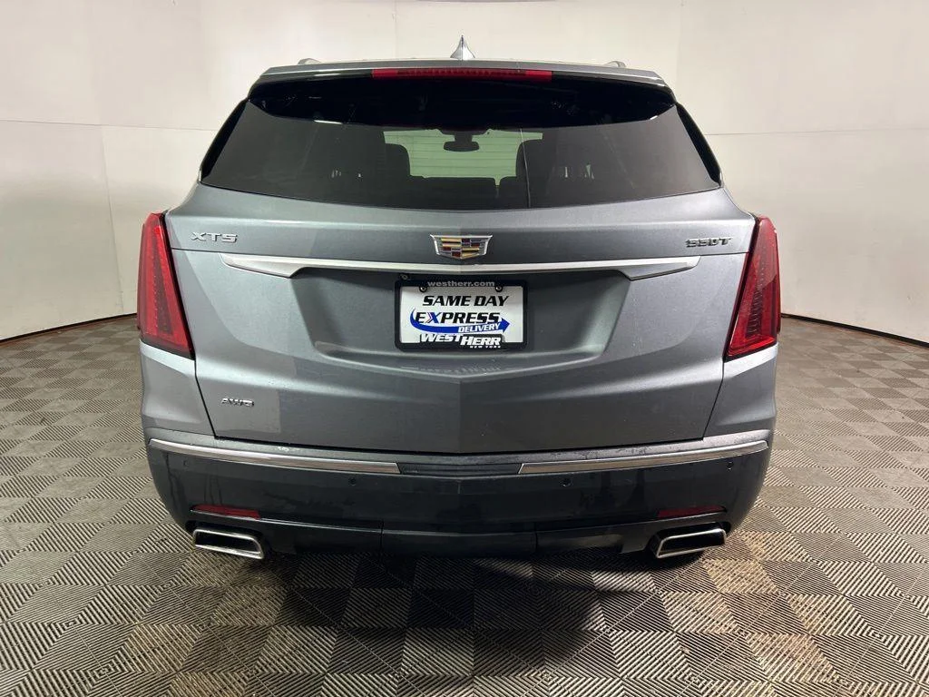 Used 2021 Steel Metallic Cadillac Luxury image 7