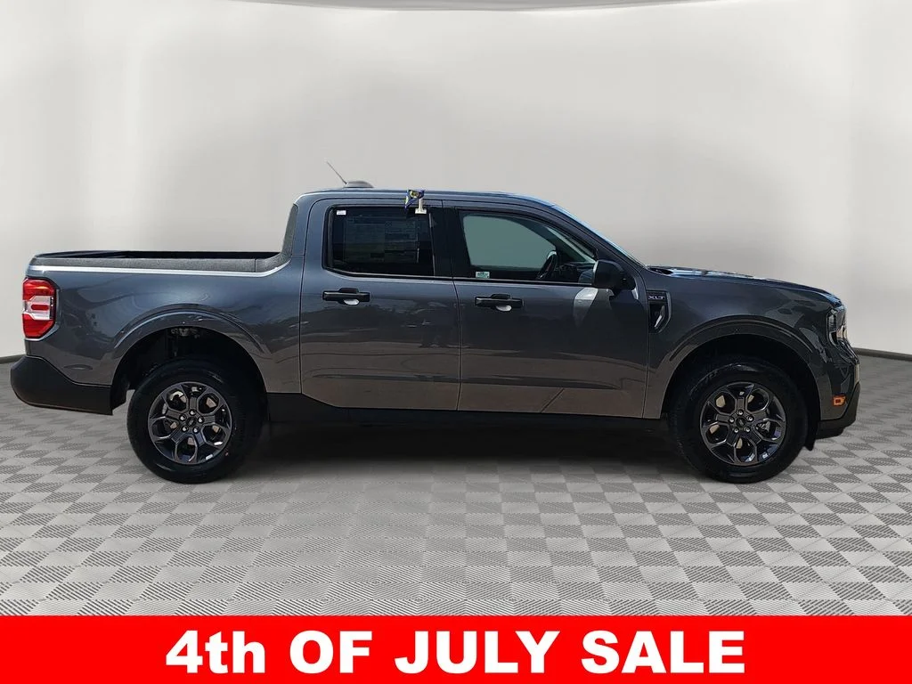 New 2026 Carbonized Gray Metallic Ford XLT image 2
