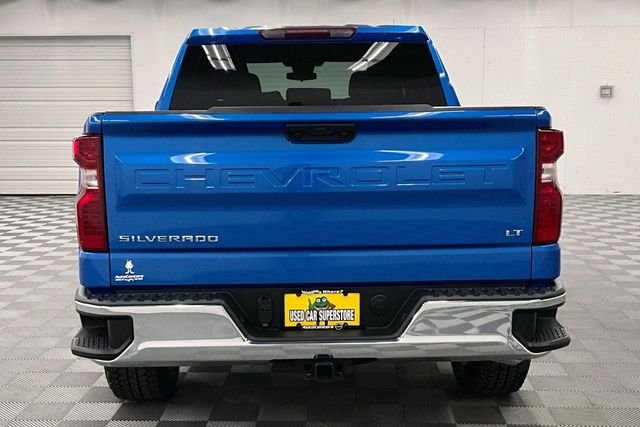 Used 2025 Riptide Blue Metallic Chevrolet LT image 5