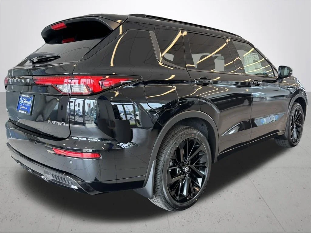 New 2026 Black Nissan Platinum image 7
