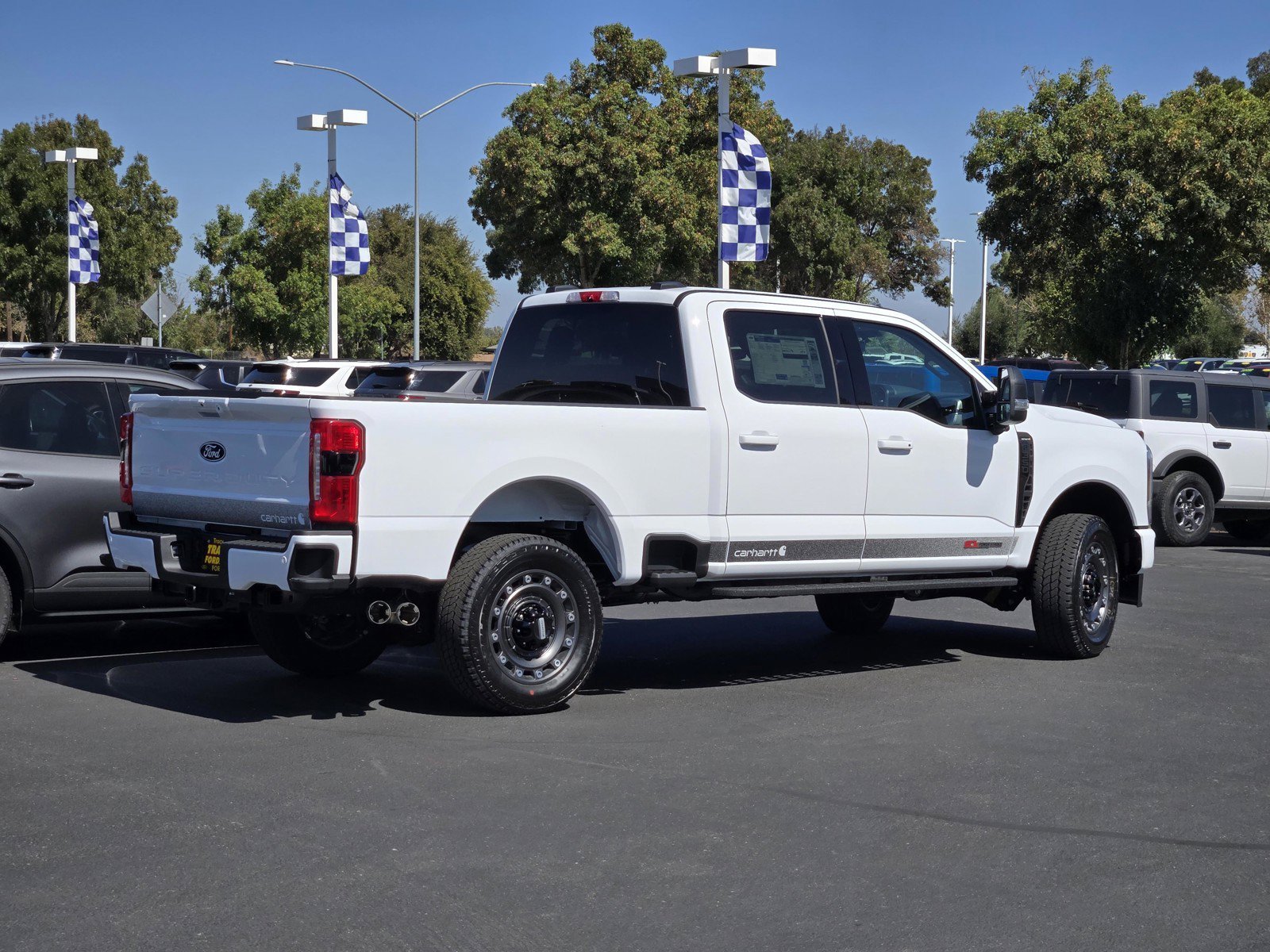 New 2027 Oxford White Ford F-350® XLT image 4