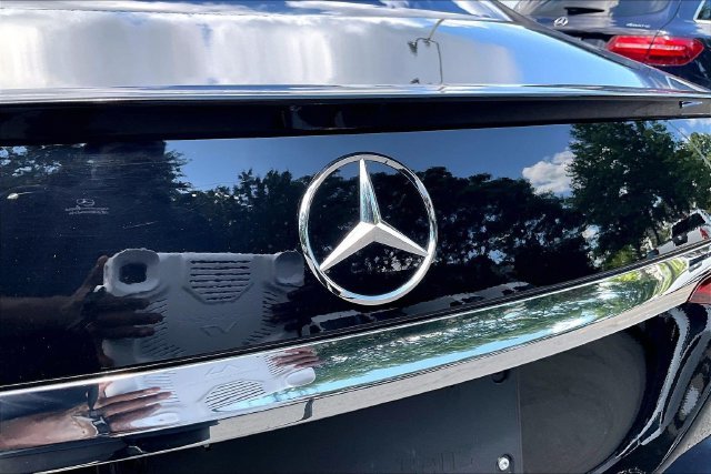 Used 2022 Black Mercedes-Benz S 580 image 28