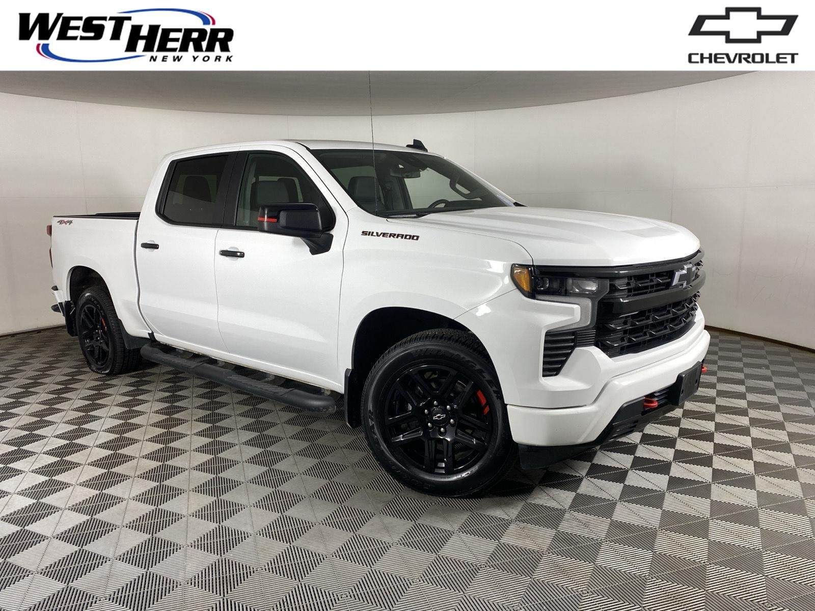 Used 2025 Summit White Chevrolet RST image 1