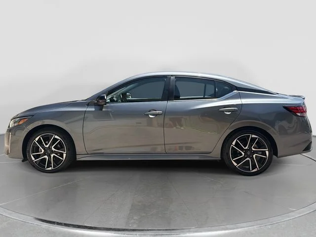 Used 2025 Gray Nissan SR image 7