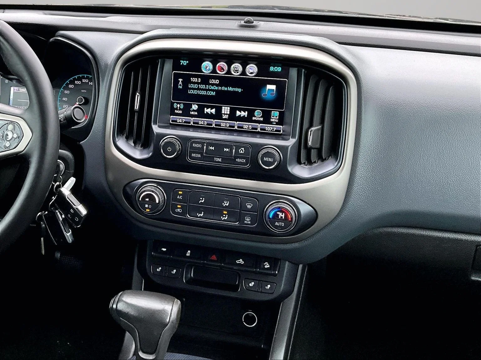 Used 2016 Black Chevrolet Z71 image 7