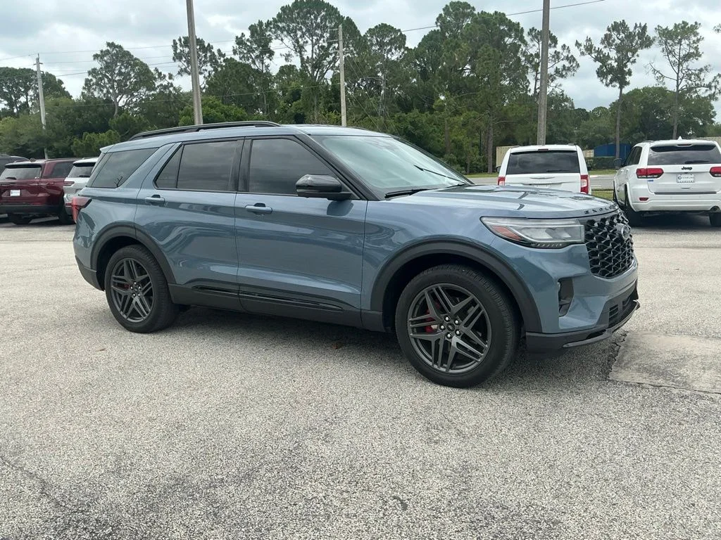 Used 2025 Blue Ford ST image 18