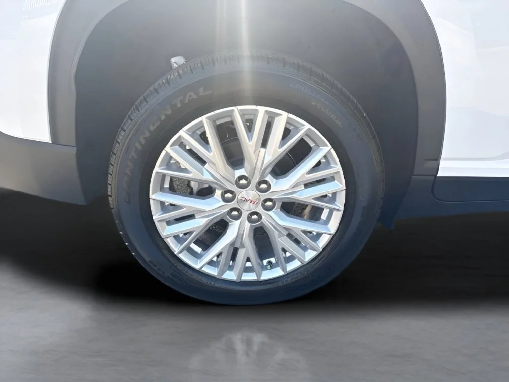 New 2027 Summit White GMC Elevation image 39