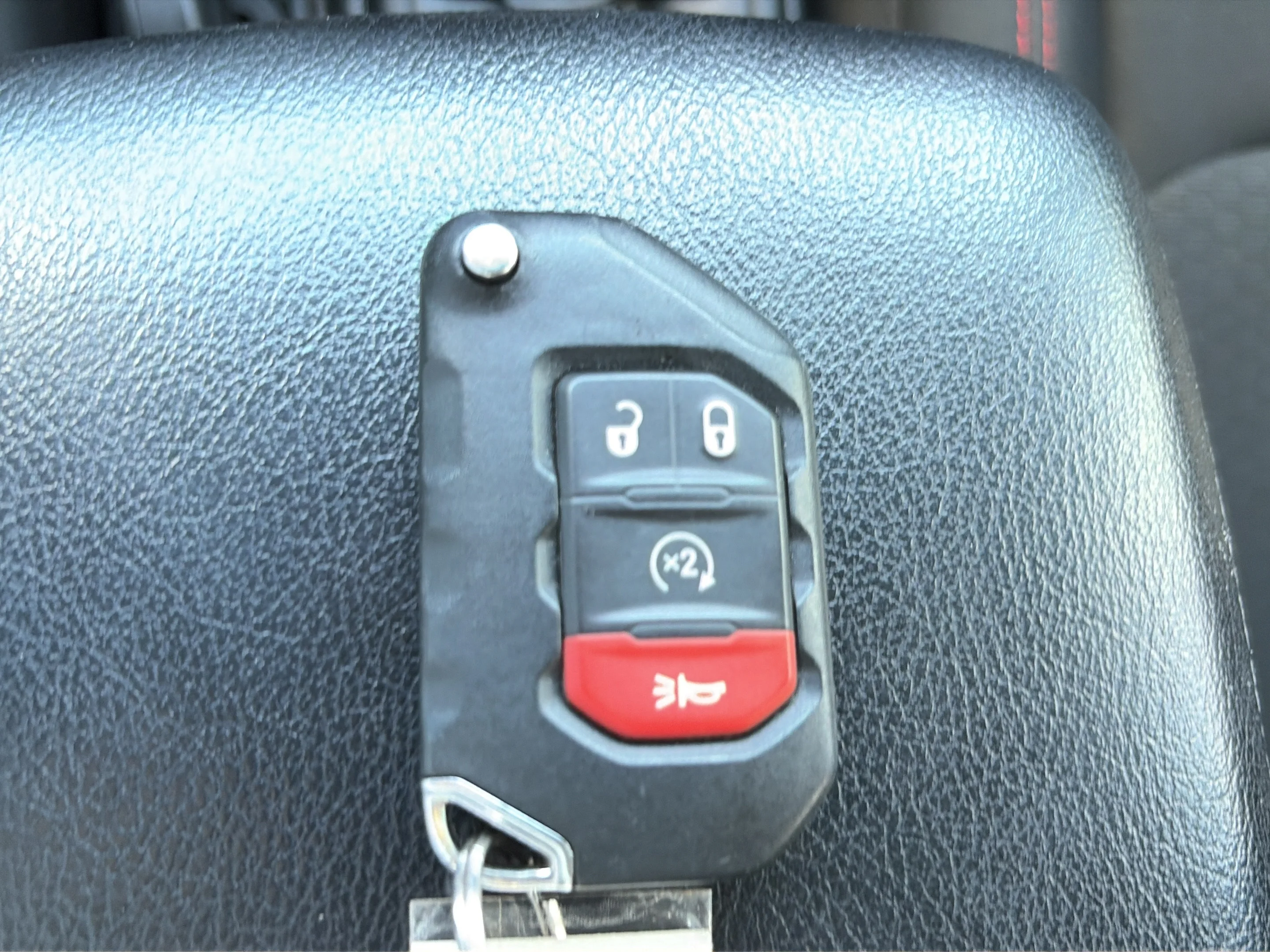 Used 2022 Hydro Blue Pearlcoat Jeep Unlimited Rubicon image 27