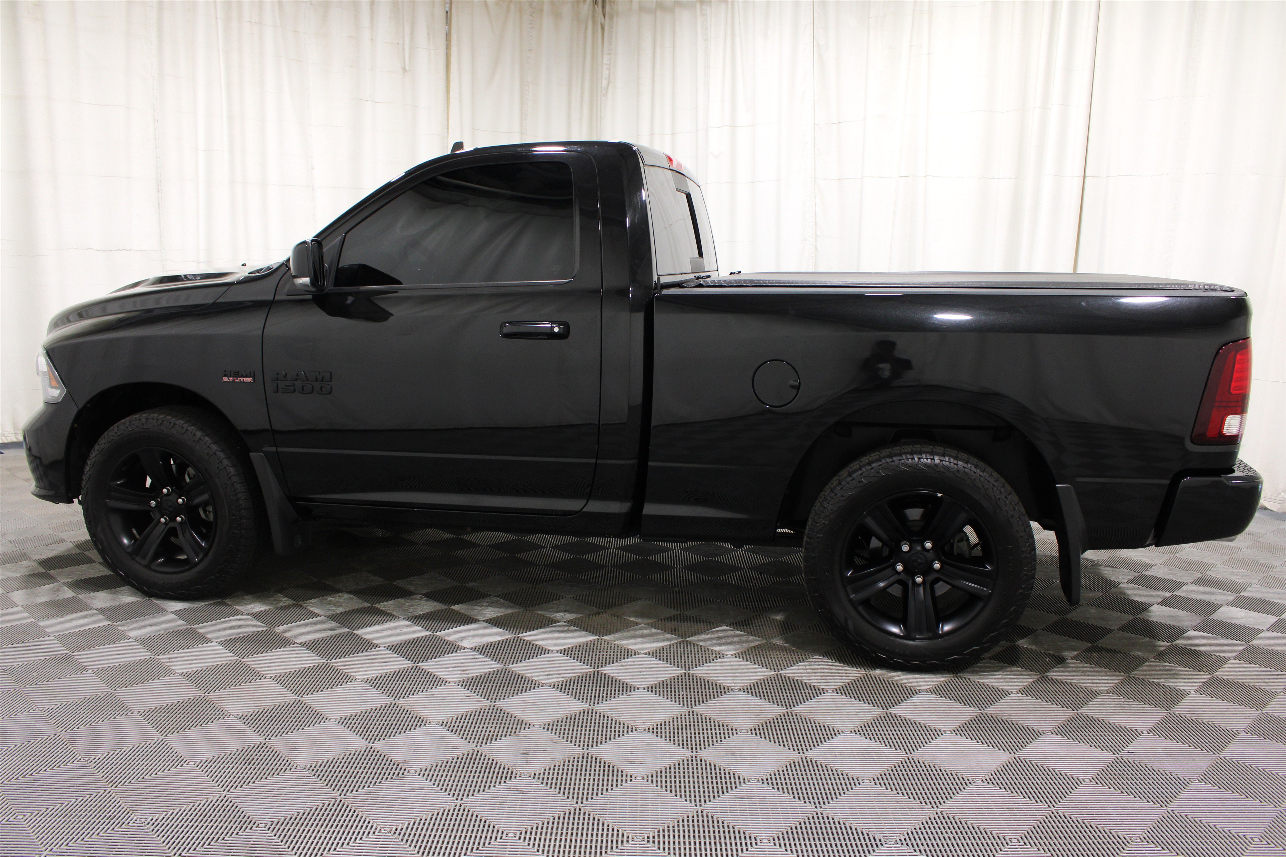Used 2017 Brilliant Black Crystal Pearlcoat Ram Sport image 27