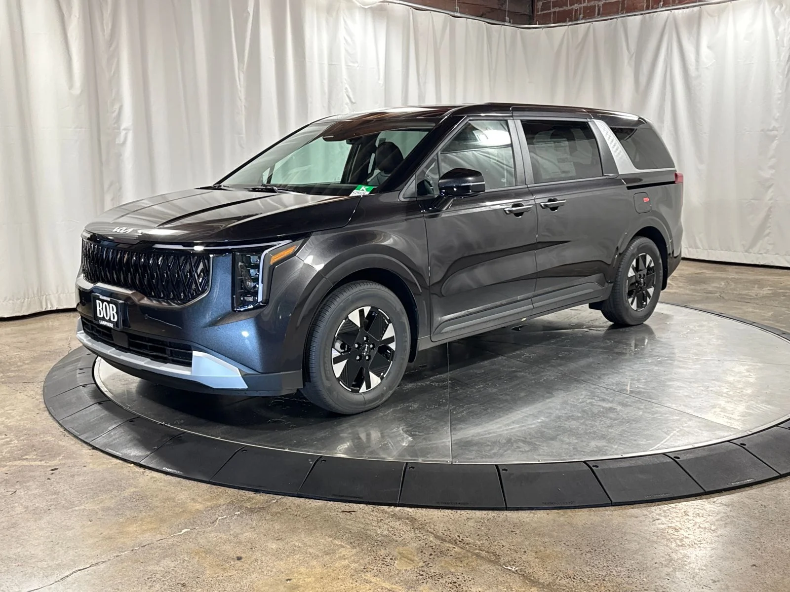 2026 Kia Sedona LXS HEV's photo