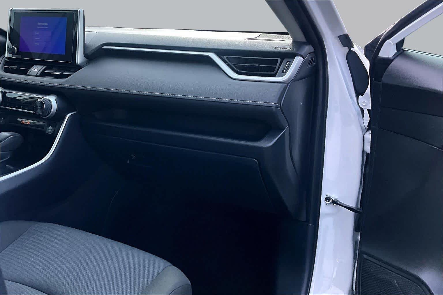 Used 2025 Ice Cap Toyota XLE image 37