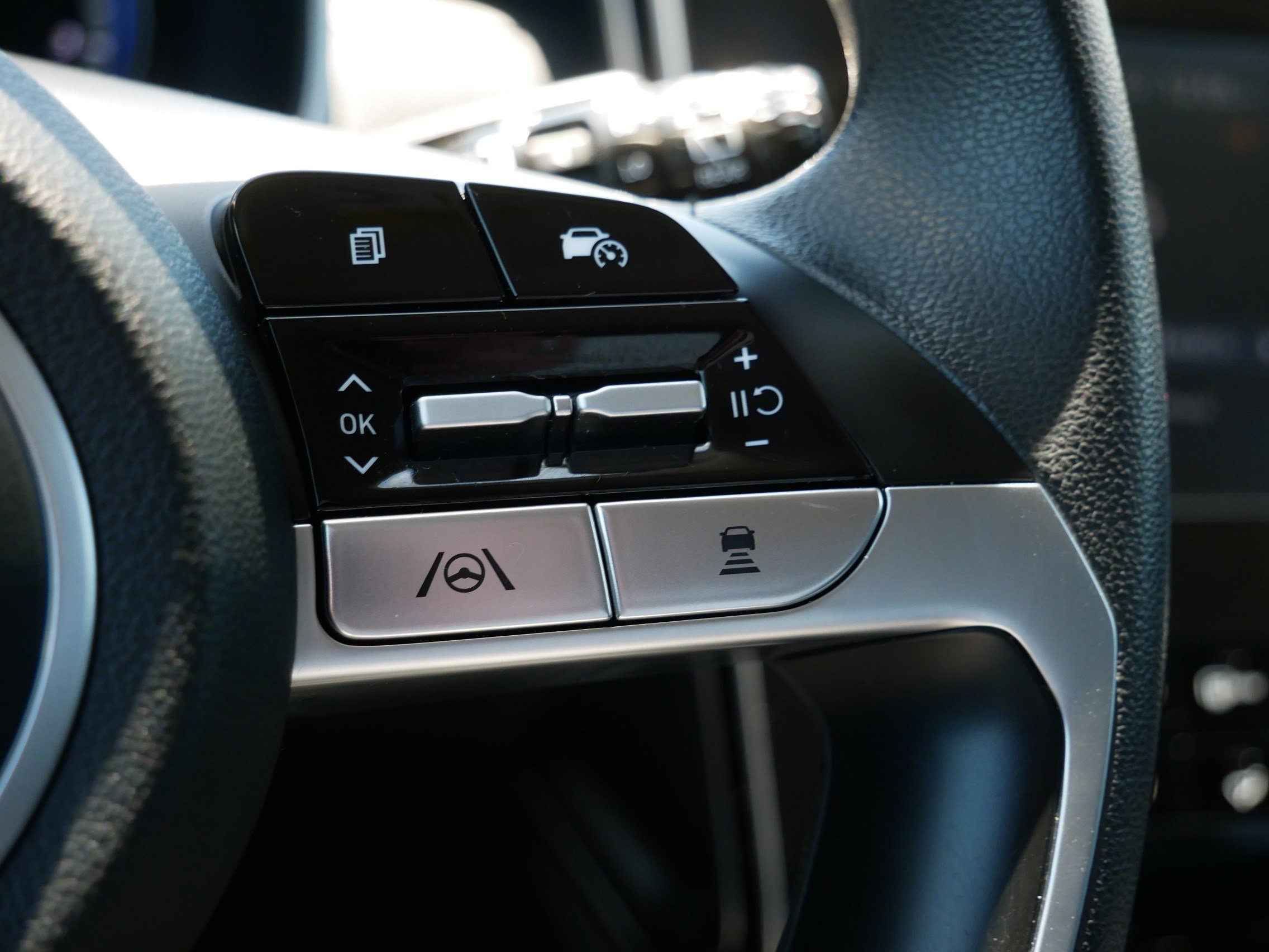 Certified Used 2022 Portofino Gray Hyundai SEL image 29