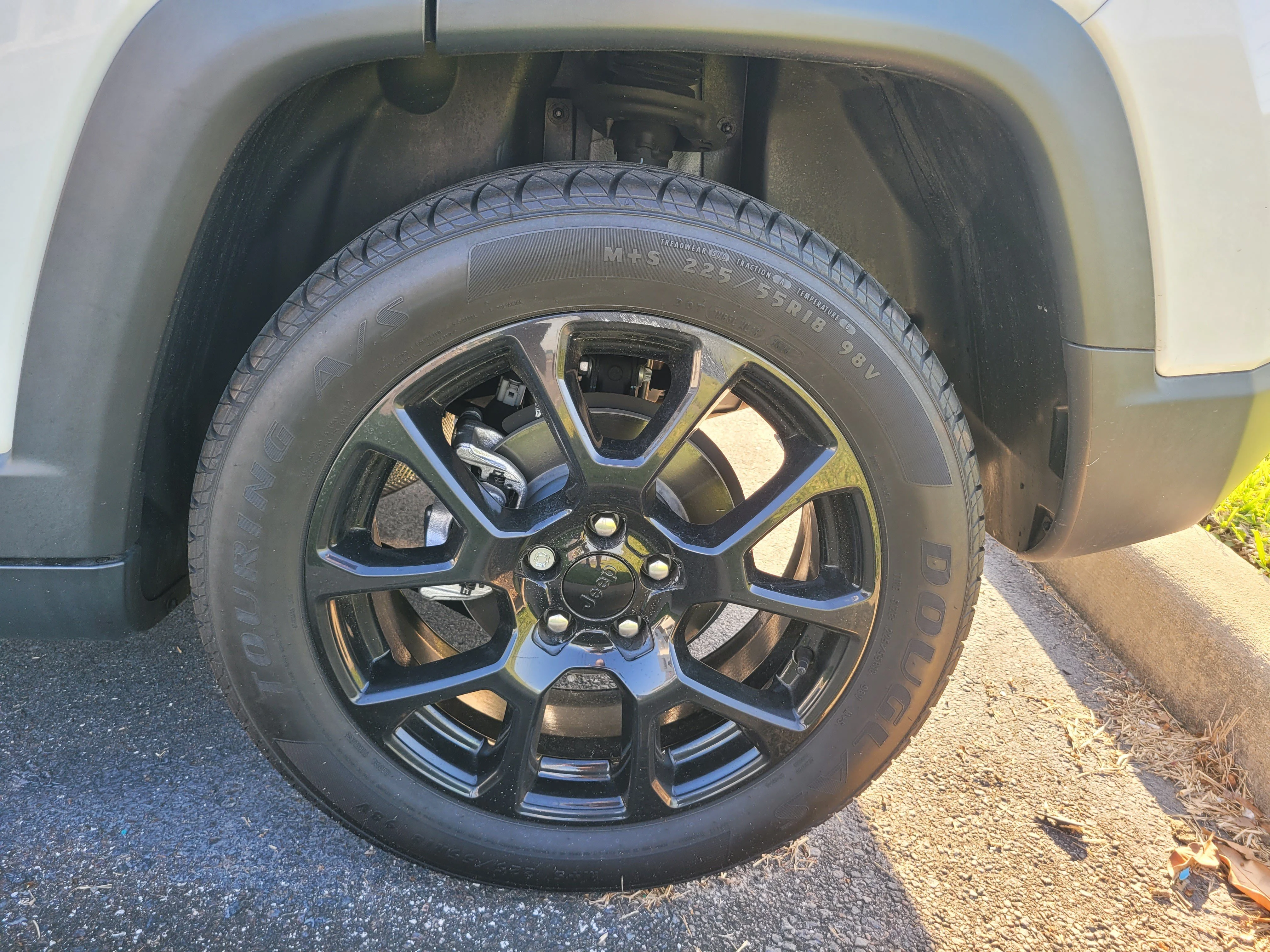Used 2022 Bright White Clearcoat Jeep Altitude image 7