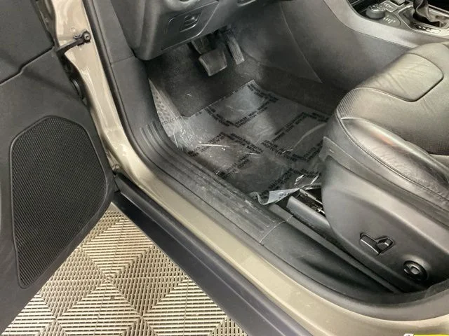 Used 2020 Light Brownstone Pearlcoat Jeep Trailhawk image 15