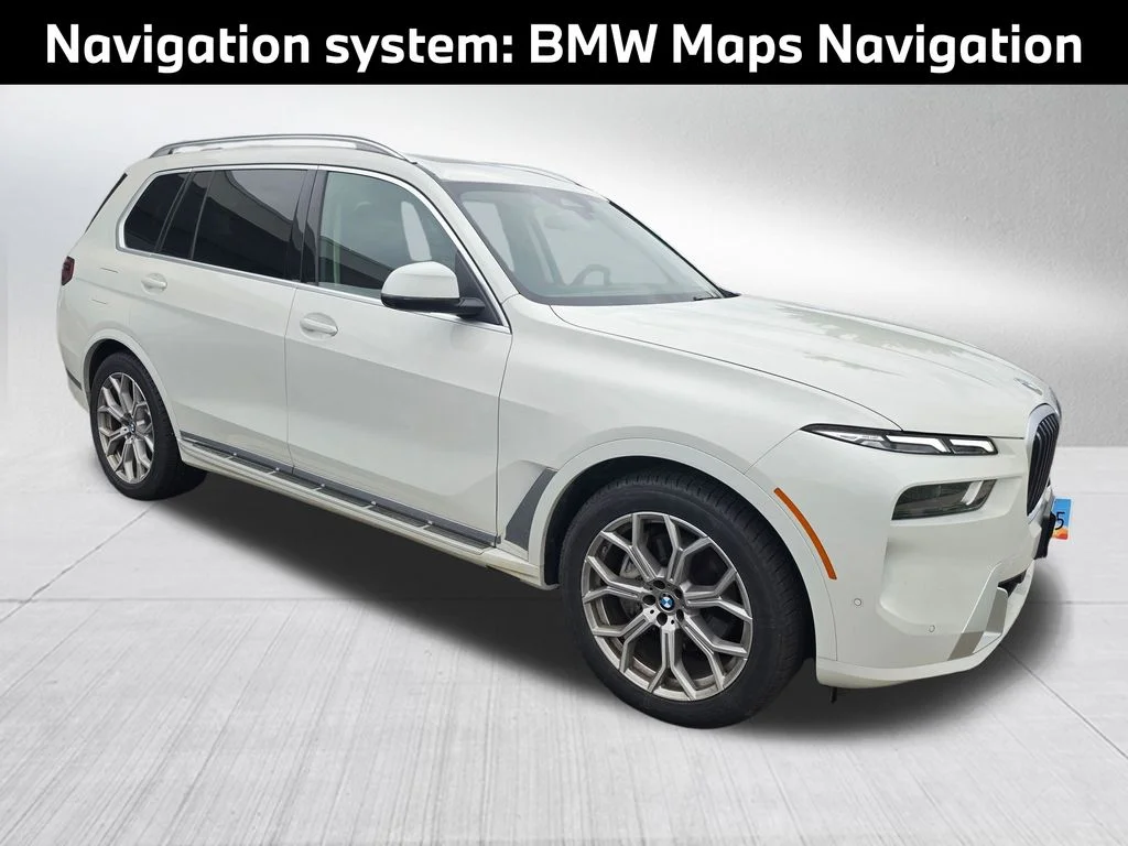 Used 2025 White BMW xDrive40i image 3