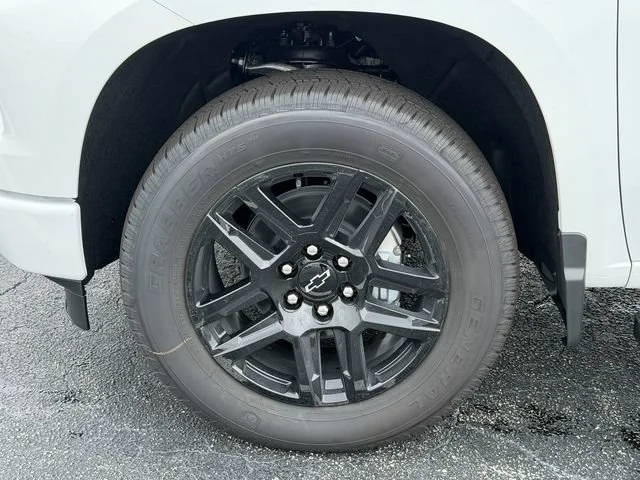 New 2026 Summit White Chevrolet Custom image 9
