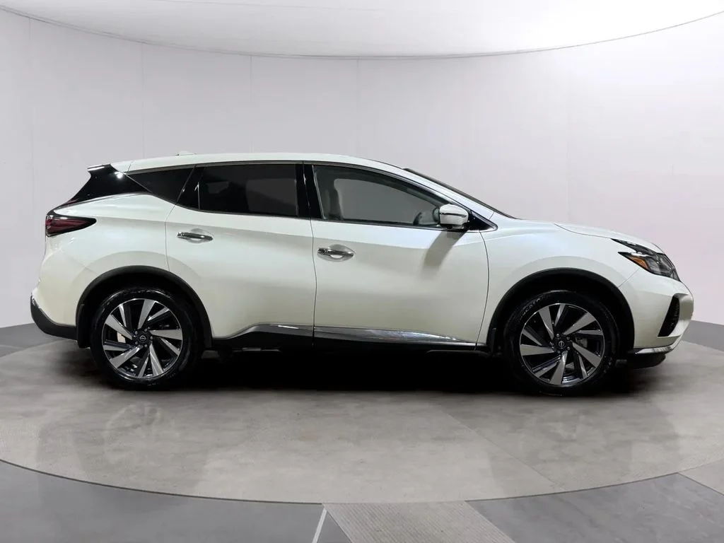 Certified Used 2024 Pearl White Tricoat Nissan SL image 3