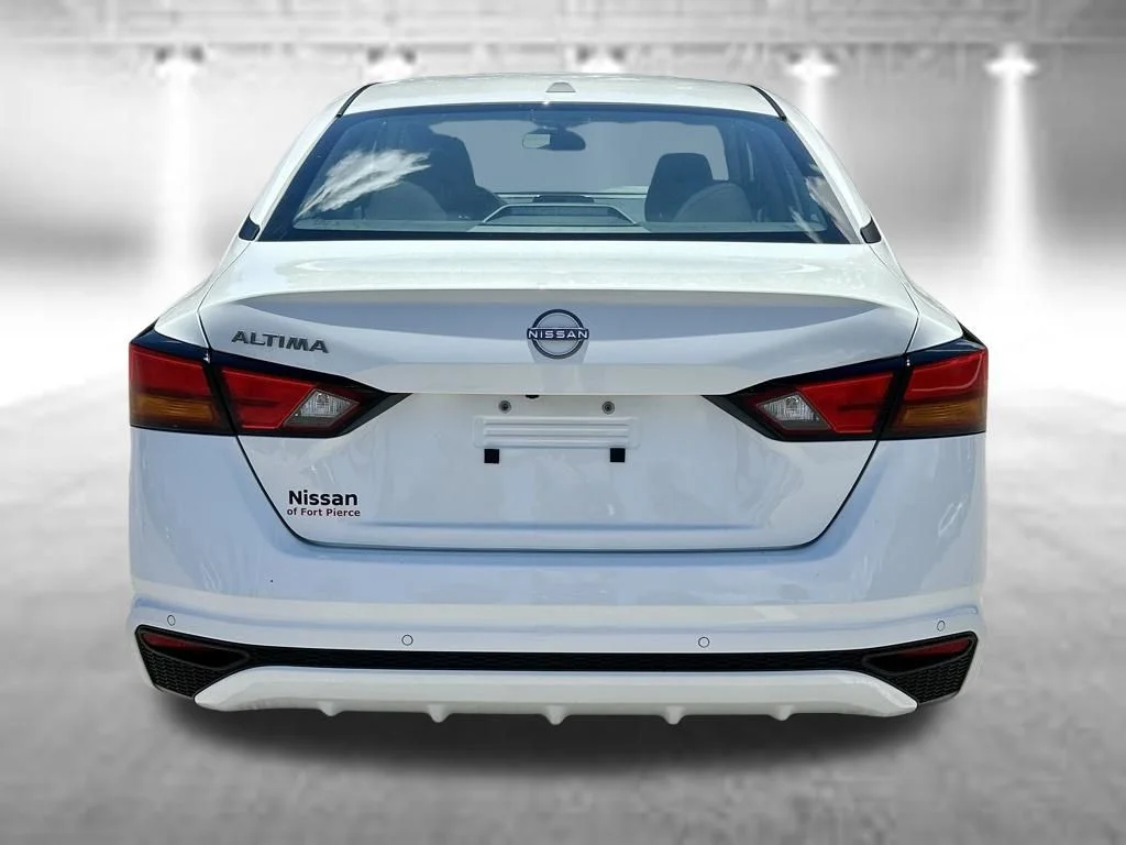 Certified Used 2025 White Nissan 2.5 S image 8