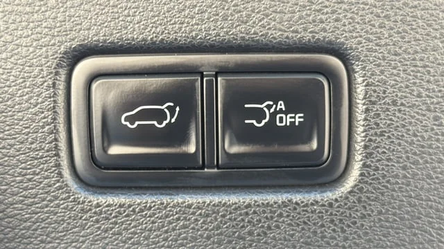Used 2025 Everlasting Silver Kia S image 44