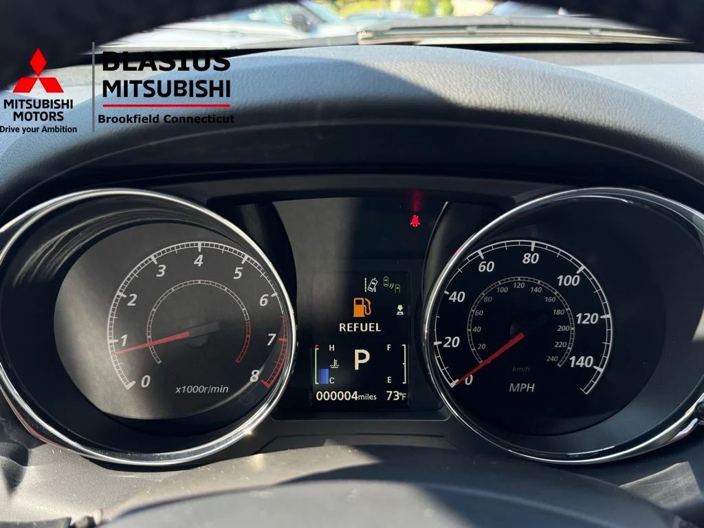 New 2025 White Mitsubishi 2.0 SE image 11
