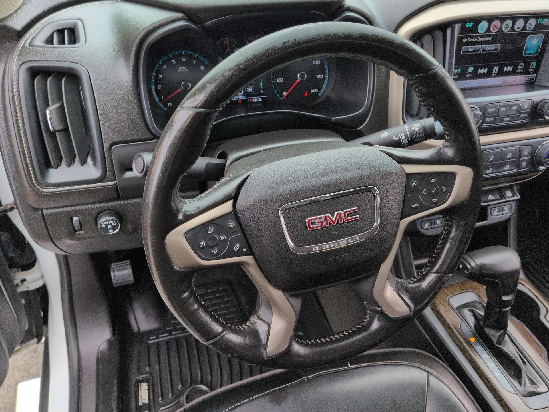 Used 2018 White GMC Denali image 11