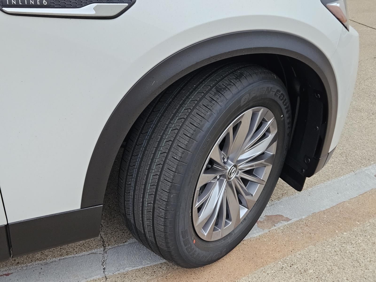 View vehicle photo 5