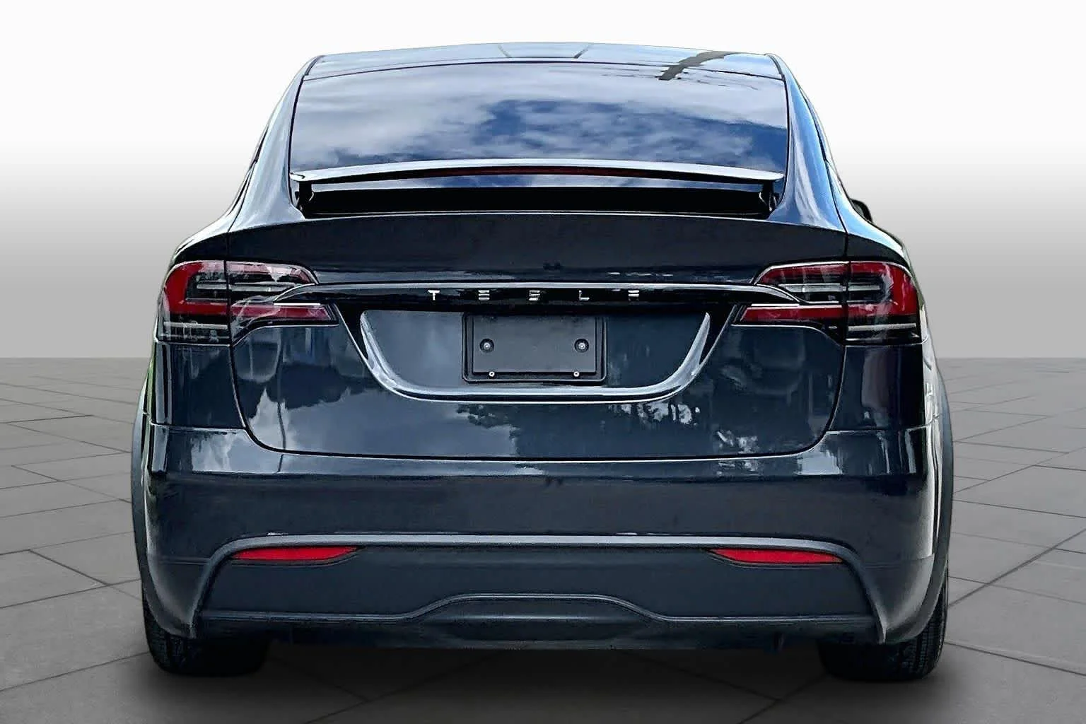 Used 2024 Stealth Grey Tesla  image 4