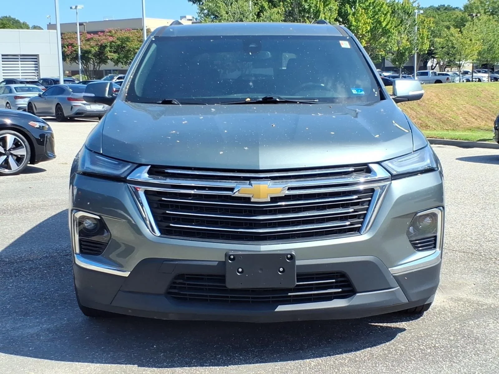 Used 2023 Silver Sage Metallic Chevrolet LT Cloth image 2