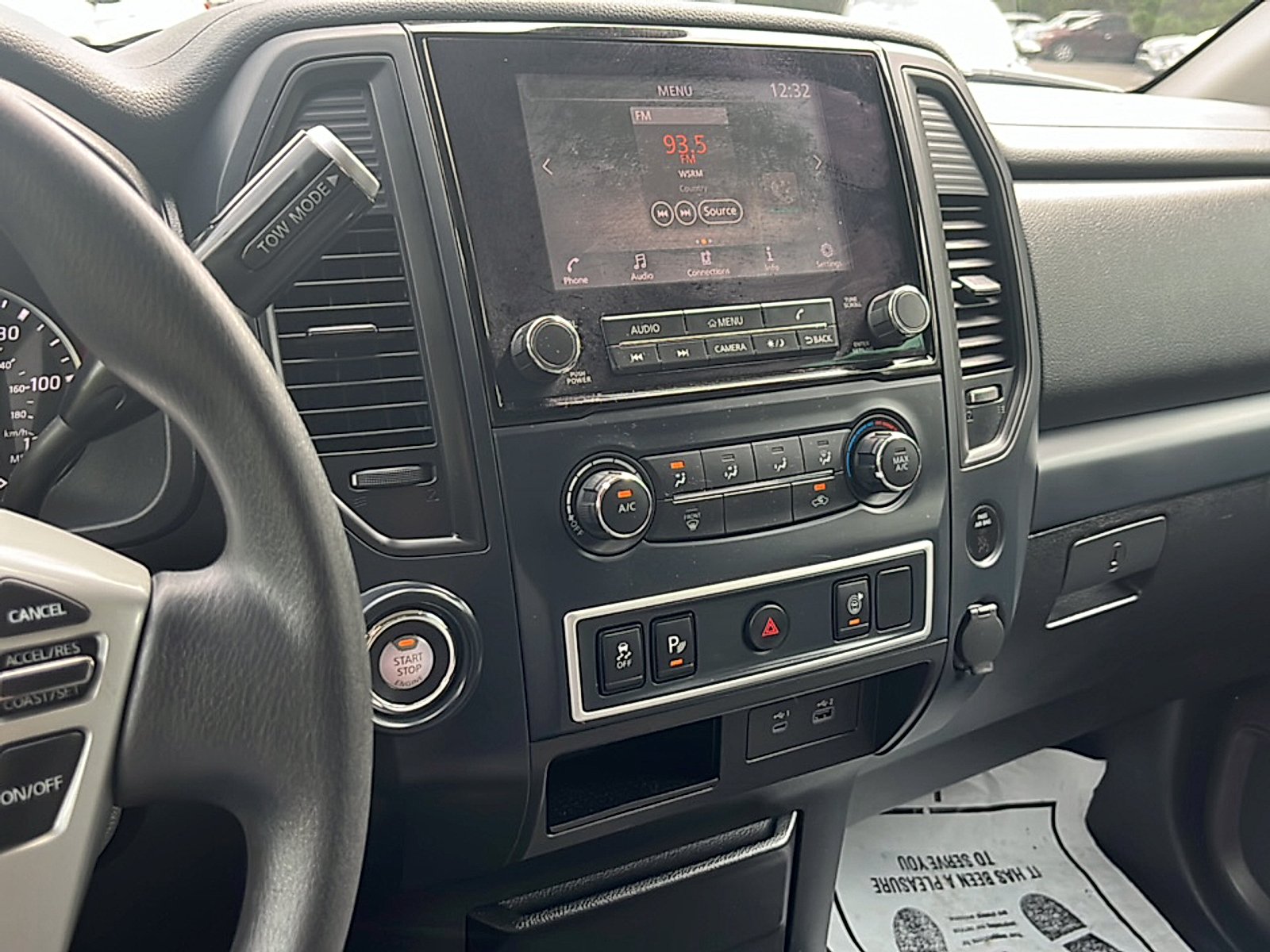 Used 2023  Nissan King Cab S 4x2 image 9