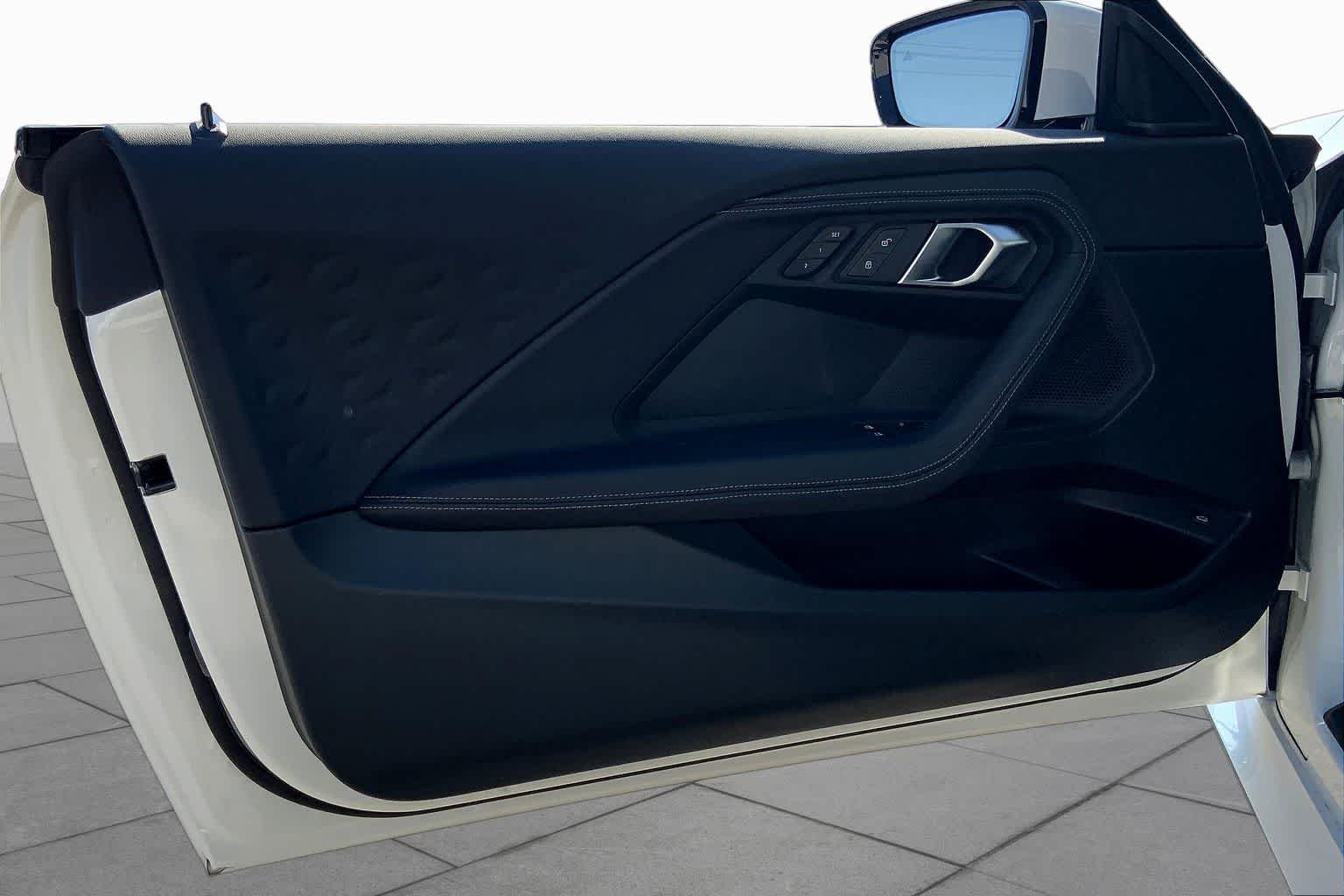 2025 BMW 2 Series 230i - Photo 9