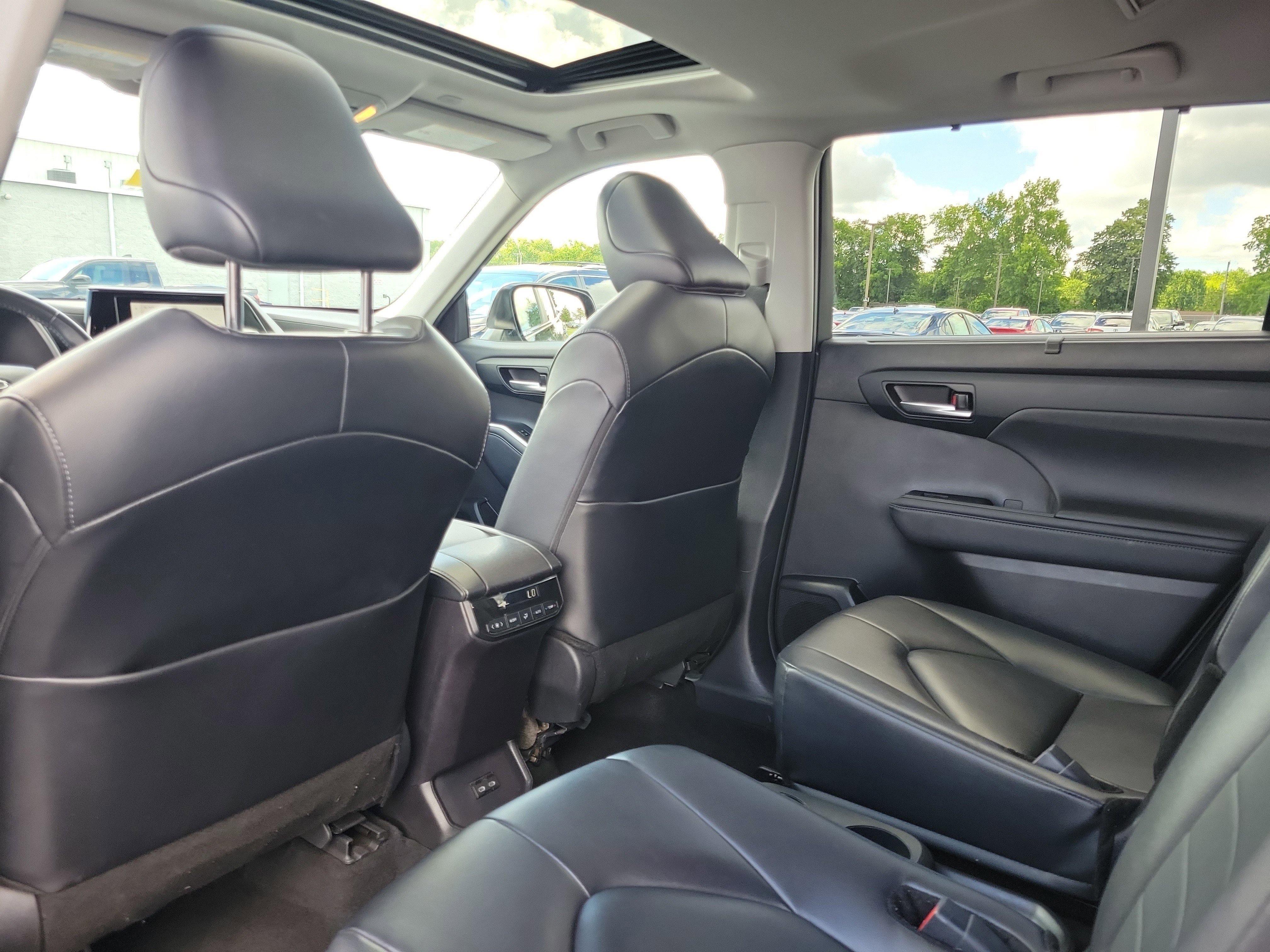 Used 2024 Midnight Black Metallic Toyota XLE image 19