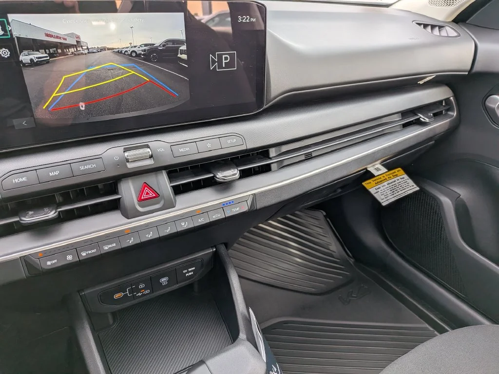 New 2027 Aurora Black Kia LXS image 43