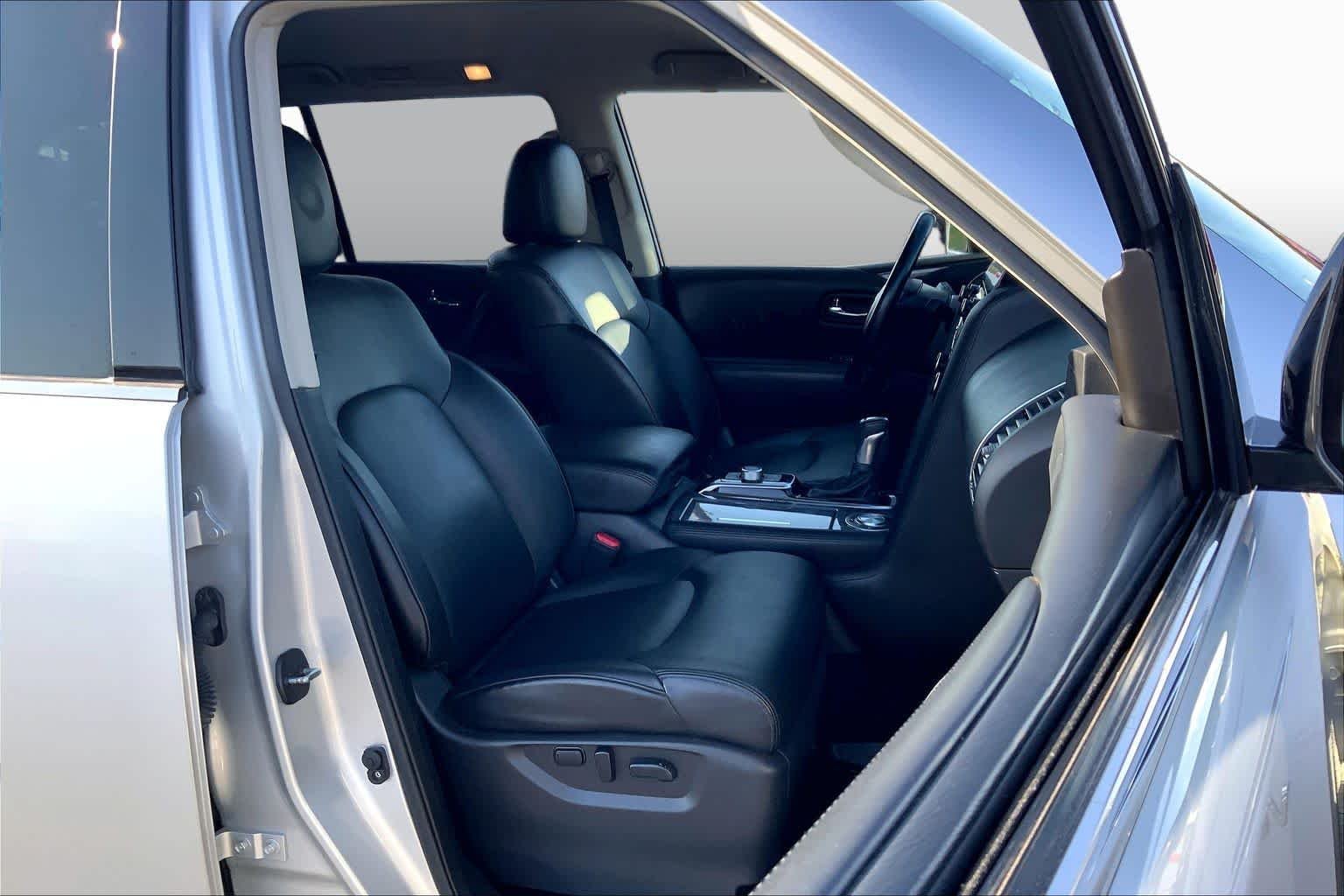 Used 2022 Brilliant Silver Metallic Nissan SV image 17