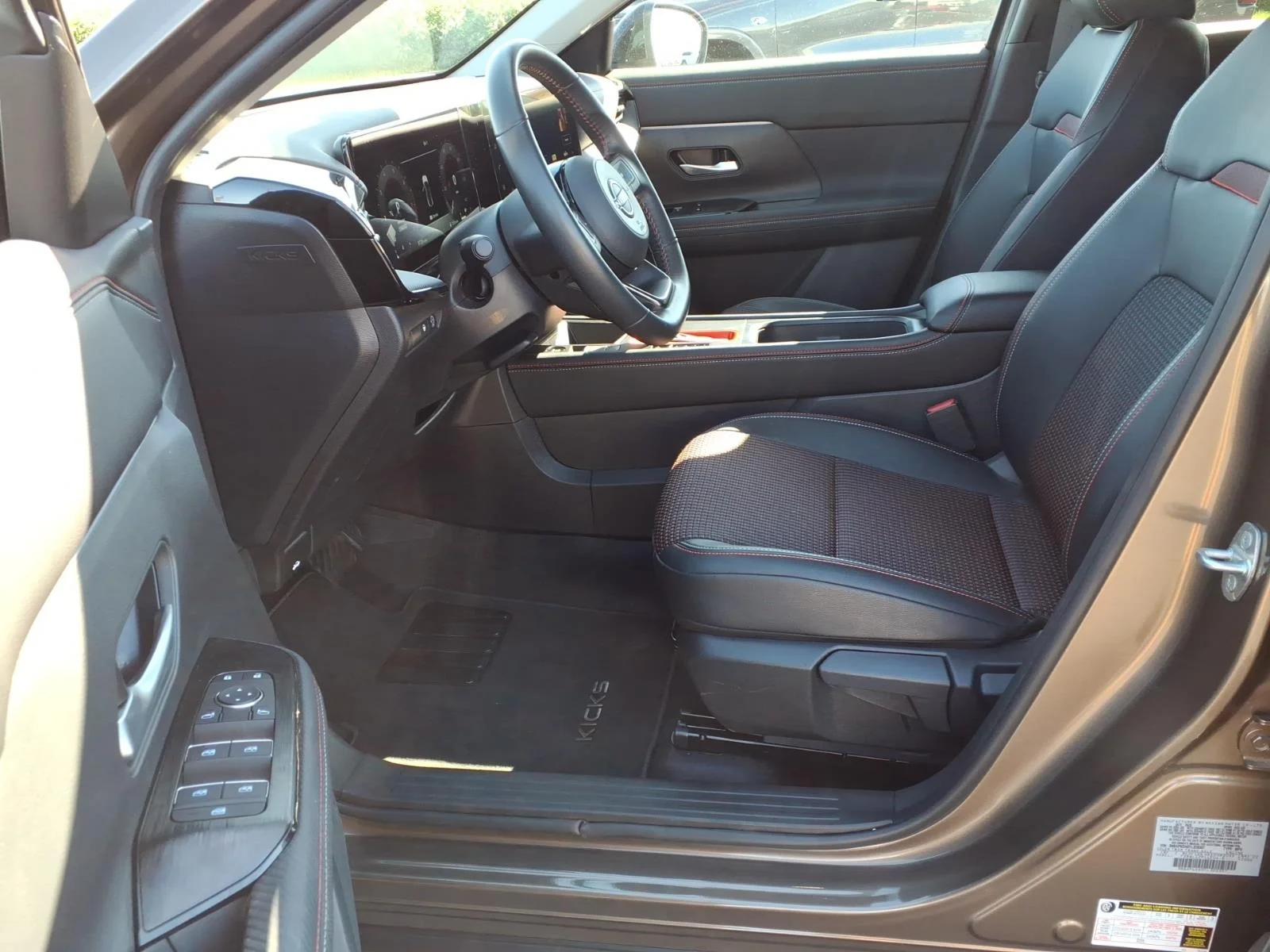 Used 2026 Canyon Bronze Metallic Nissan SR image 19