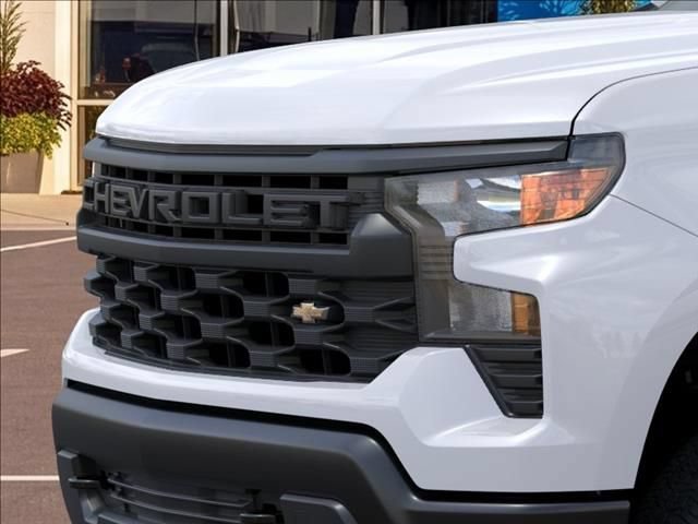 New 2026 Summit White Chevrolet WT image 13