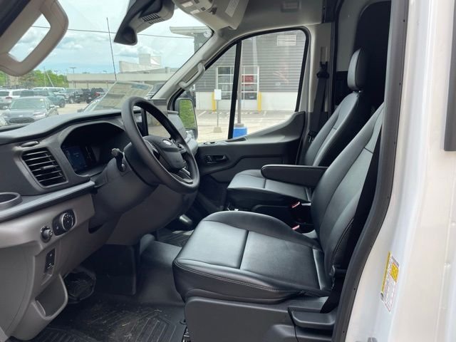 New 2026 Oxford White Ford Cargo Van image 9