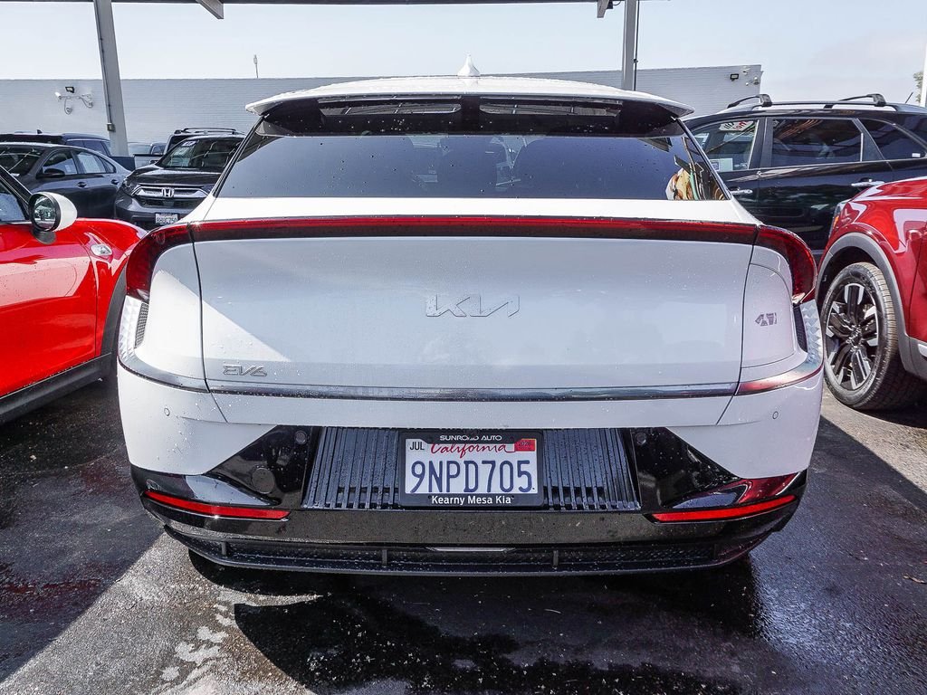 Used 2024 White Kia Wind image 6