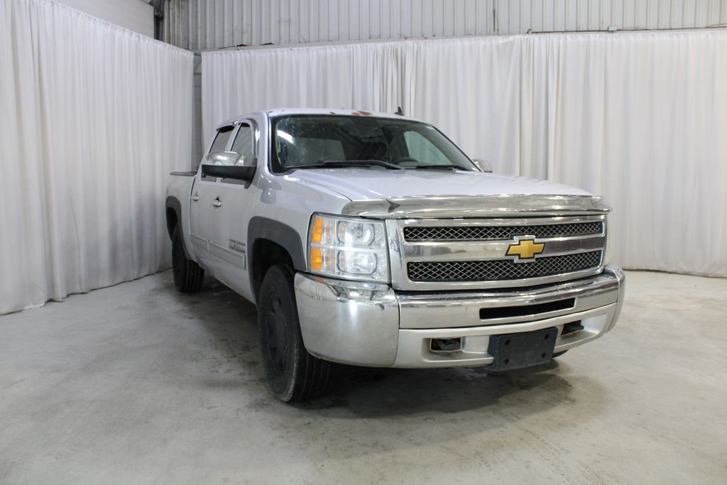 Used 2012 White Chevrolet LS image 32