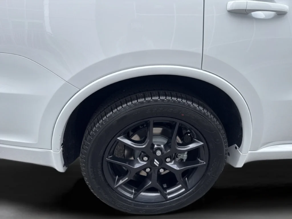 New 2026 White Knuckle Clear-Coat Exterior Paint Dodge GT Plus HEMI V8 image 29