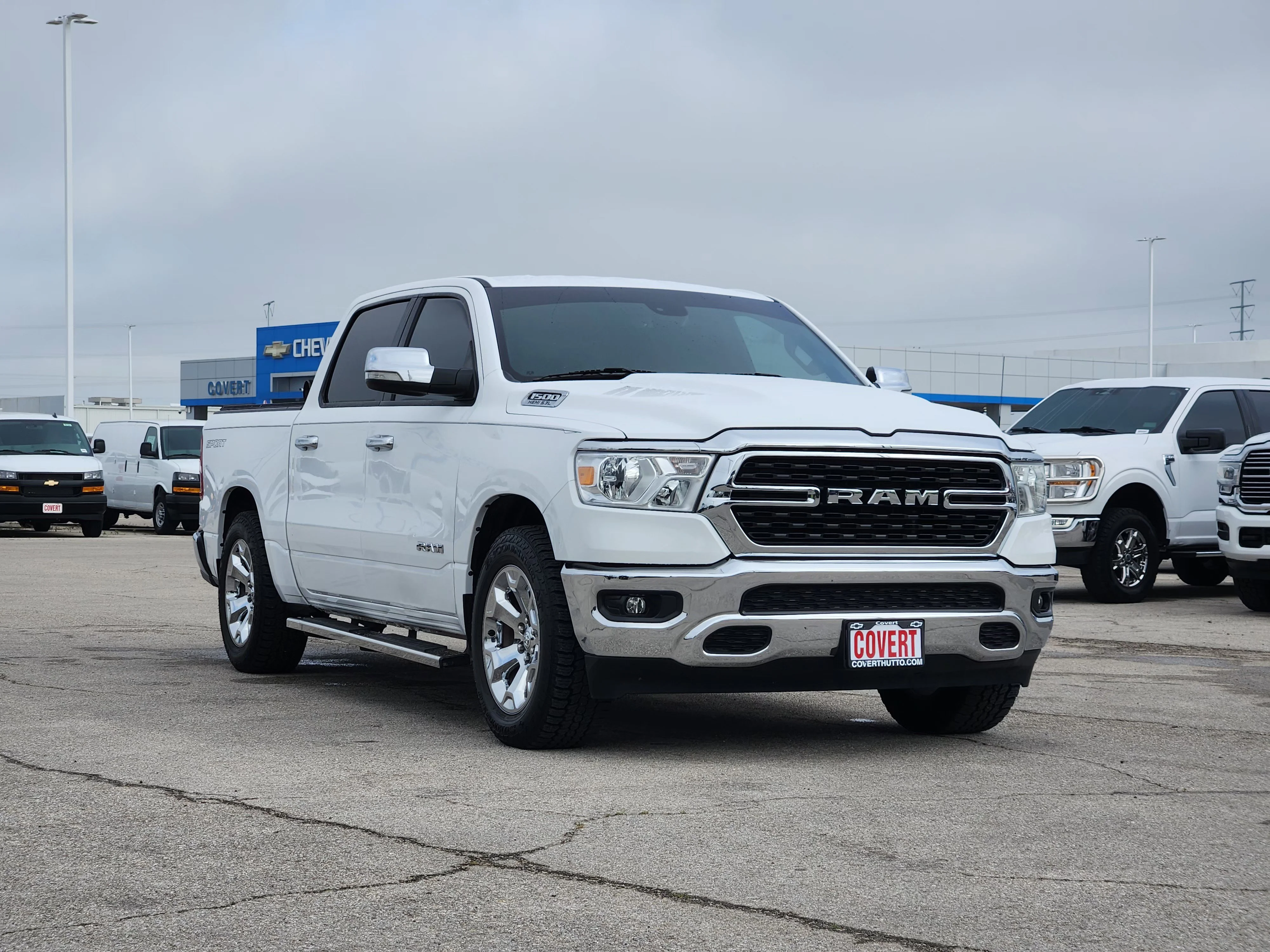 Used 2022 Bright White Clearcoat Ram Big Horn/Lone Star image 3