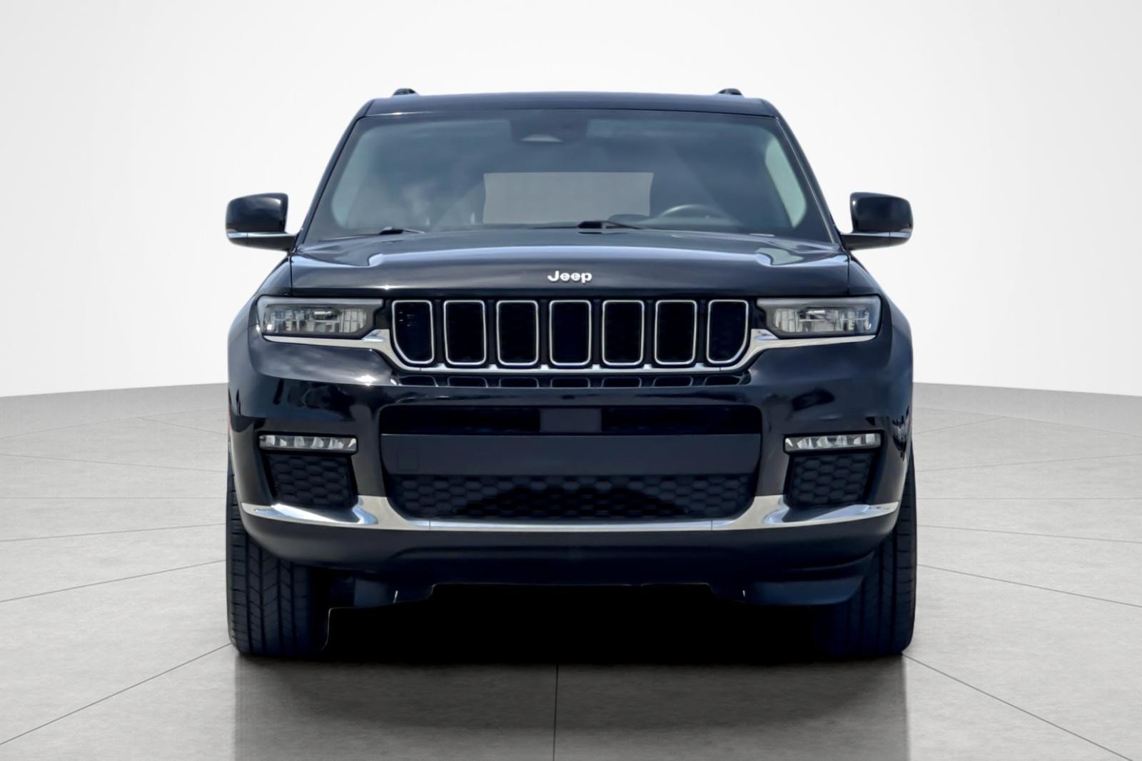 Used 2022 Diamond Black Crystal Pearlcoat Jeep Limited image 8