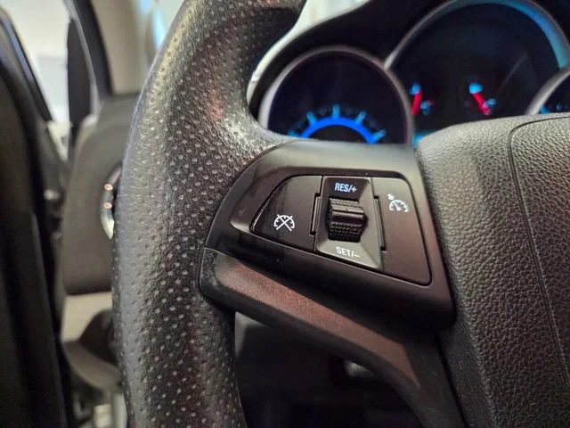 Used 2016 SILVER ICE METALLIC Chevrolet LT image 25