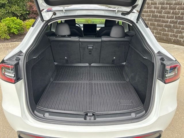 Used 2023 White Tesla Long Range image 12