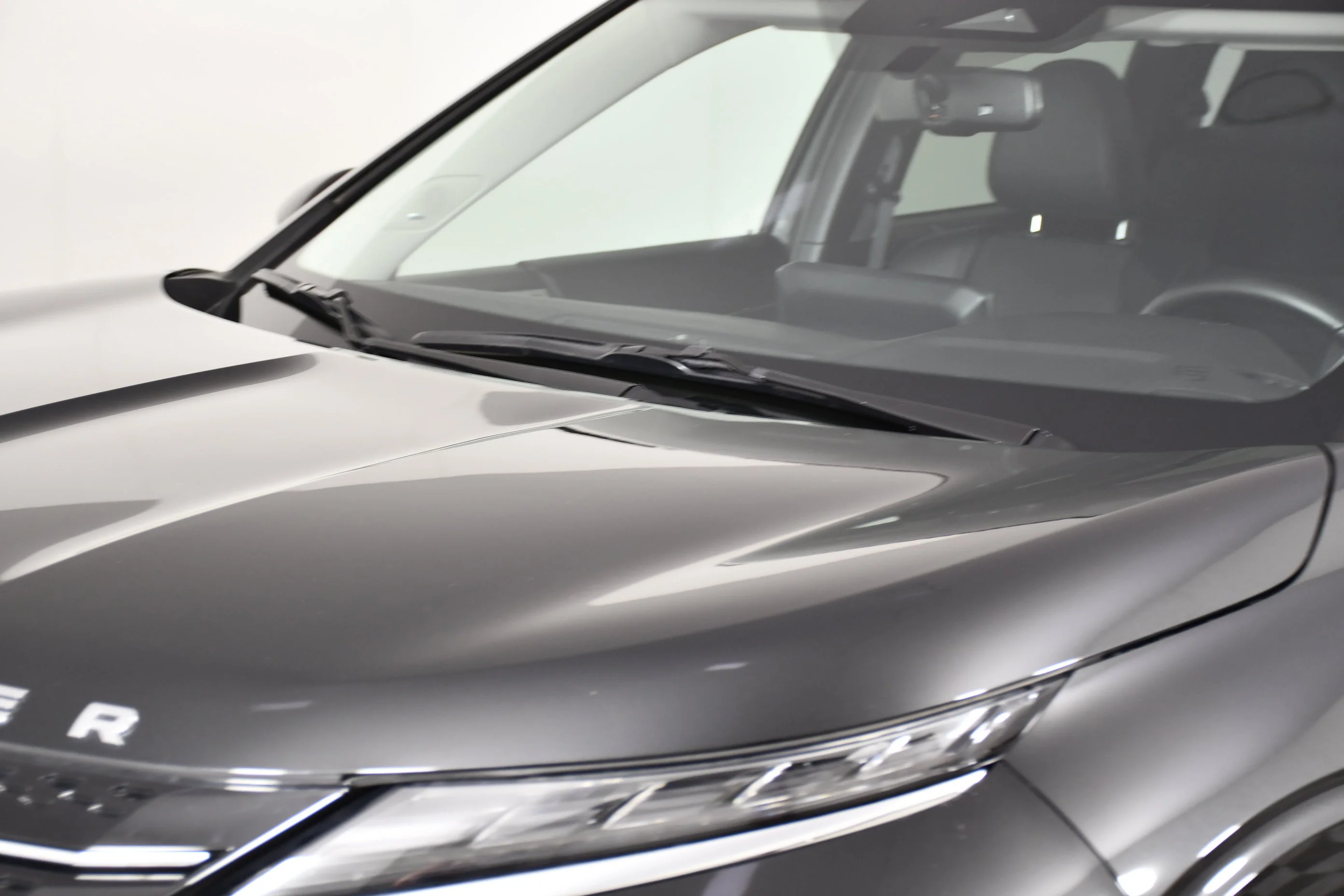 Certified Used 2025 Black Diamond Mitsubishi SE image 12
